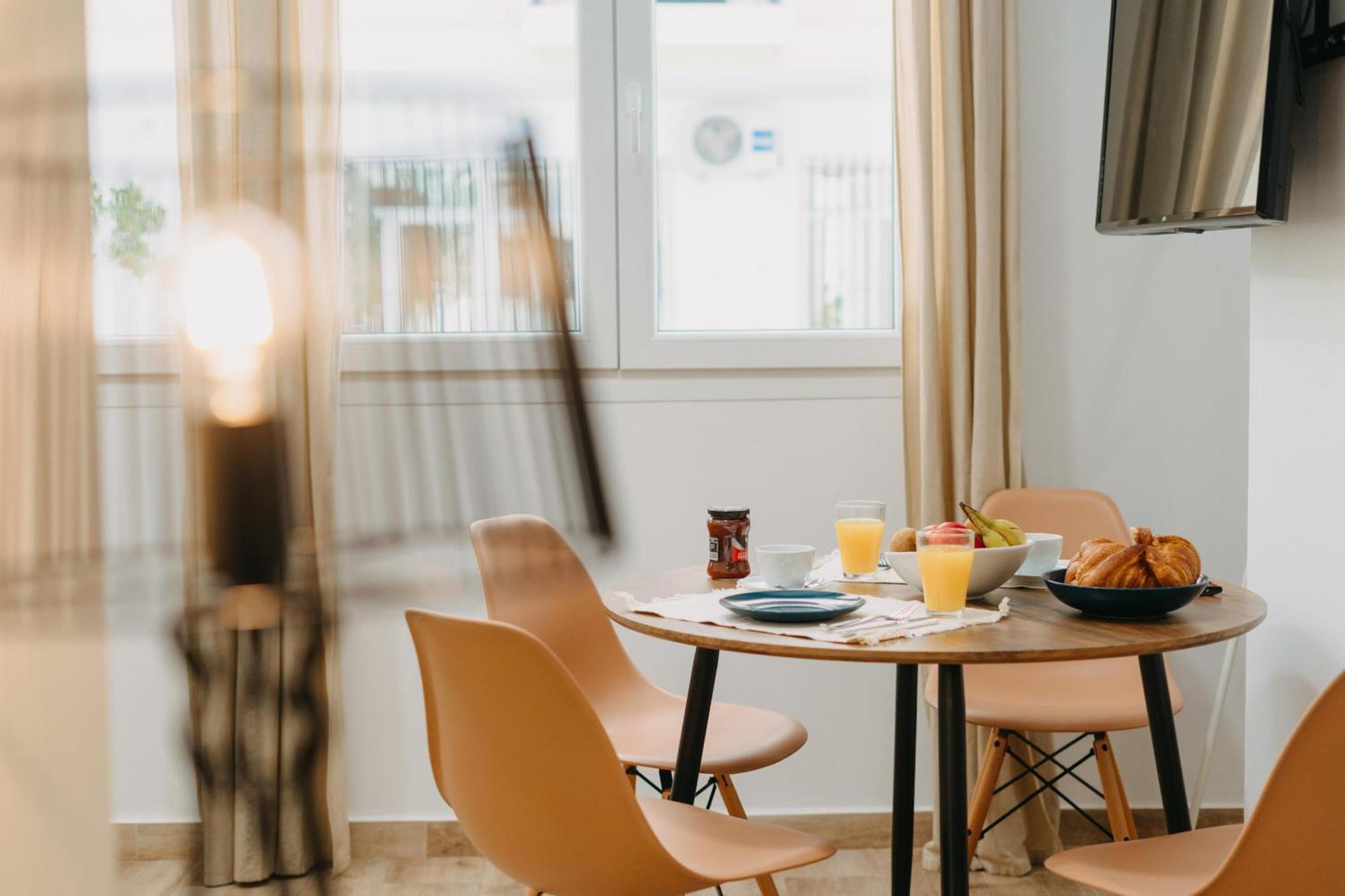 Coverlin Apartamentos San Francisco Málaga Værelse billede